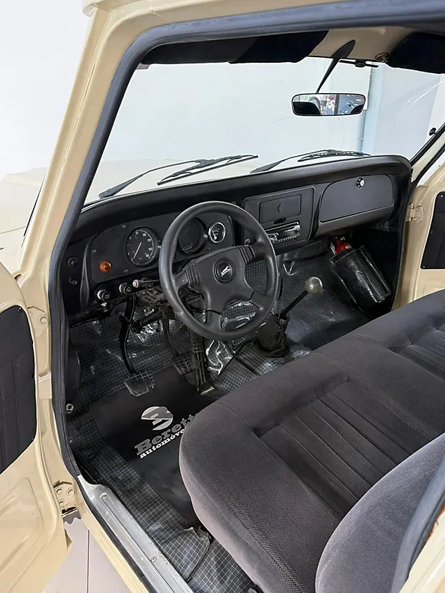Camioneta chevrolet d10 1983-7 na Beretta Automóveis em Criciúma