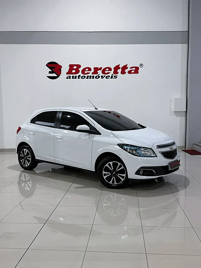 Carro chevrolet onix 1.4 mt ltz 2015 na Beretta Automóveis em Criciúma SC