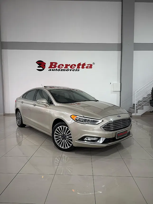 Carro ford fusion titaniun 2018 na Beretta Automóveis em Criciúma SC