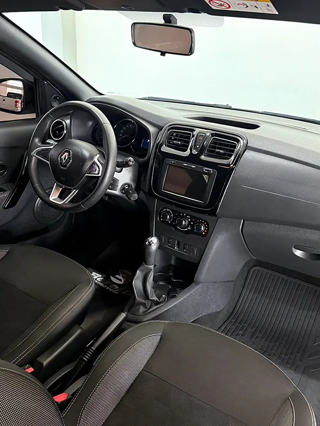 Carro renault sandero sedition 2023-7 na Beretta Automóveis em Criciúma