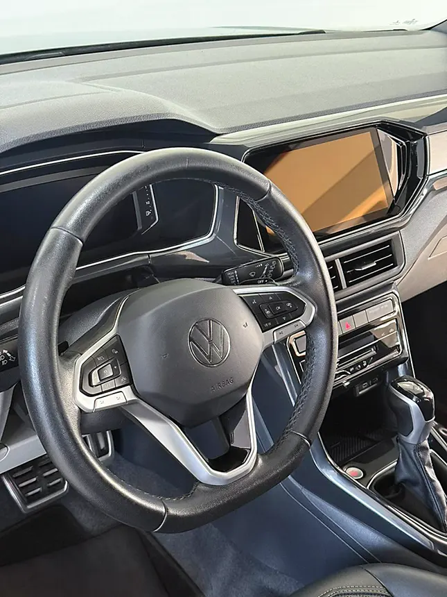 Carro volkswagen t cross hl tsi 2023-9 na Beretta Automóveis em Criciúma