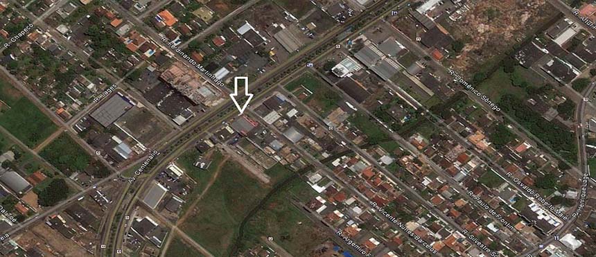 Localização Loja Beretta Automóveis em Criciúma a noite