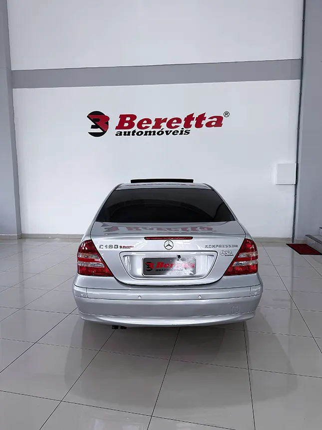 Carro mercedes benz c 180 k 2005-3 na Beretta Automóveis em Criciúma