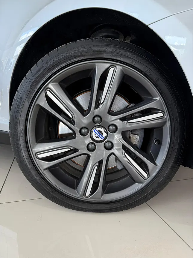 Volvo v40 cc t5 awd dyn 2016-5 na Beretta Automóveis em Criciúma