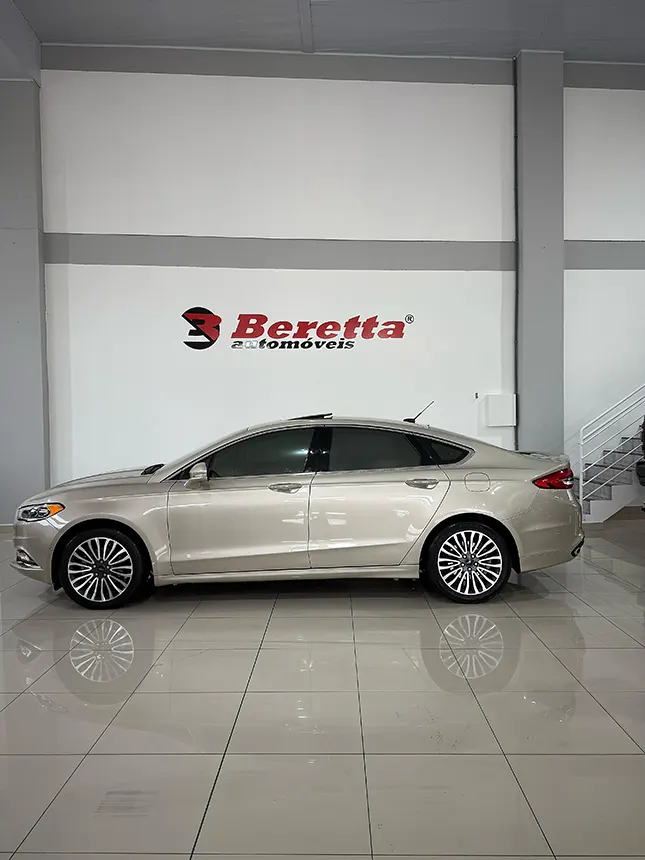 Carro ford fusion titgtdiawd 2018-2 na Beretta Automóveis em Criciúma