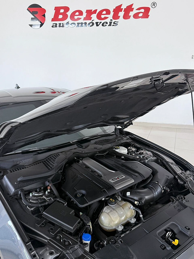 Carro ford mustang gt 2020-10 na Beretta Automóveis em Criciúma