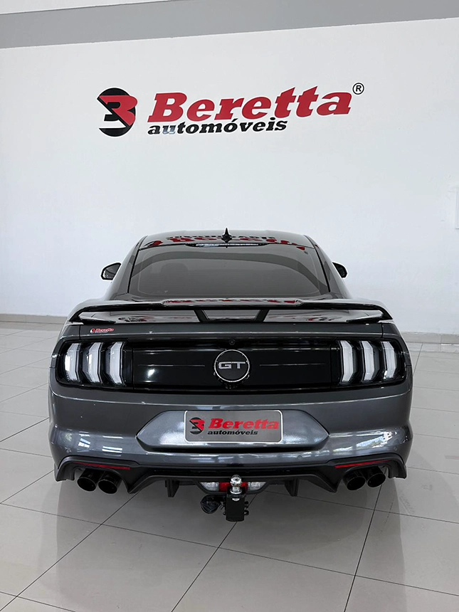 Carro ford mustang gt 2020-3 na Beretta Automóveis loja de carros em Criciúma