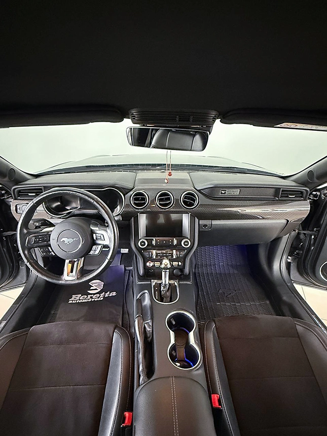 Carro ford mustang gt 2020-6 na Beretta Automóveis em Criciúma