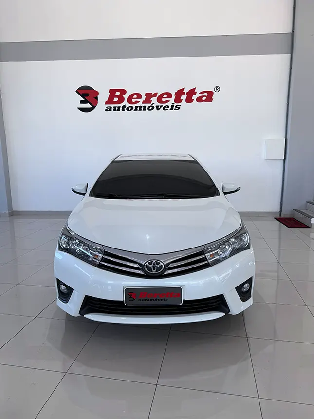 Veiculo toyota corolla xei 2.0 flex 2015 na Beretta Automóveis em Criciúma