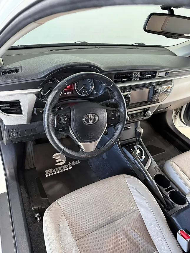 Carro toyota corolla xei 2.0 flex 2015-7 na Beretta Automóveis em Criciúma