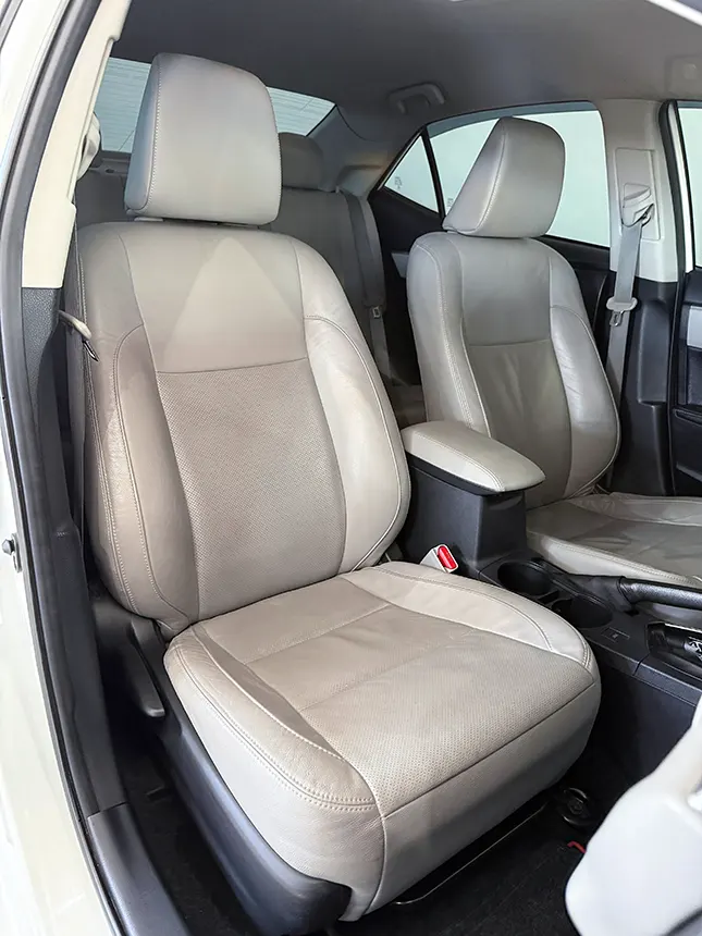 Carro toyota corolla xei 2.0 flex 2015-9 na Beretta Automóveis em Criciúma
