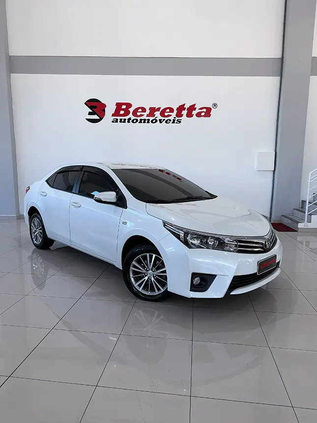 Carro toyota corolla xei 2.0 2015 na Beretta Automóveis em Criciúma SC