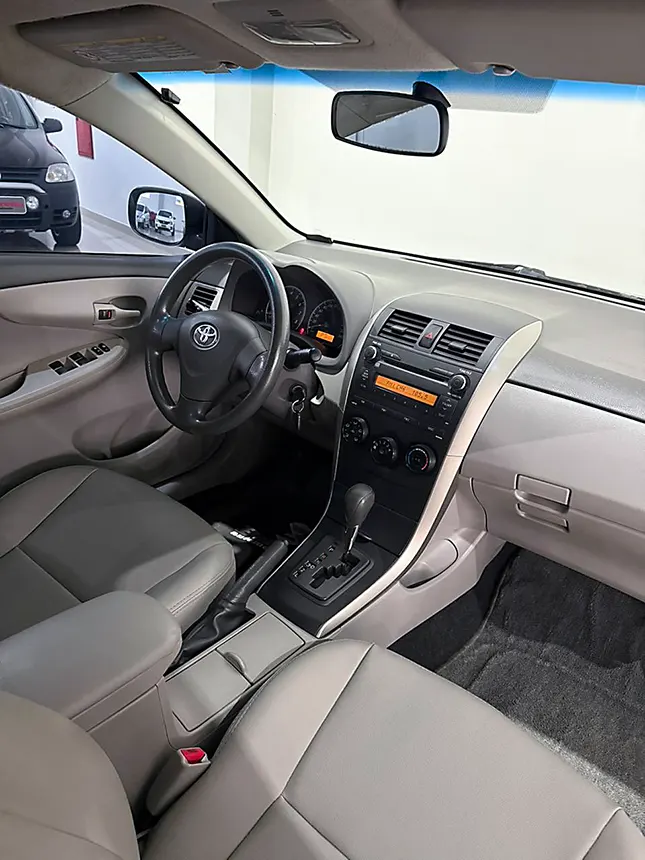 Carro toyota corolla xli 1.8 flex 2009-7 na Beretta Automóveis em Criciúma