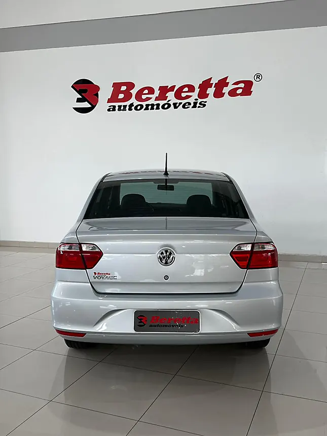Carro volkswagen voyage mpi 2023-3 na Beretta Automóveis loja de carros em Criciúma