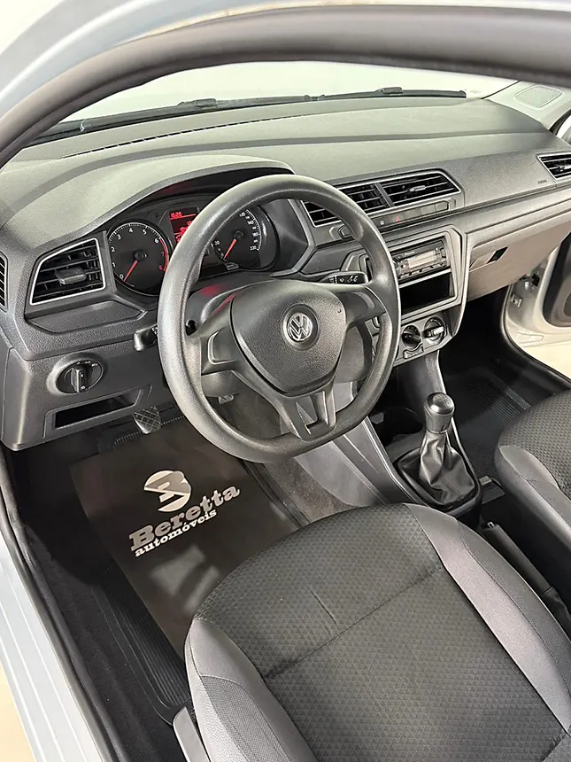 Carro volkswagen voyage mpi 2023-6 na Beretta Automóveis em Criciúma