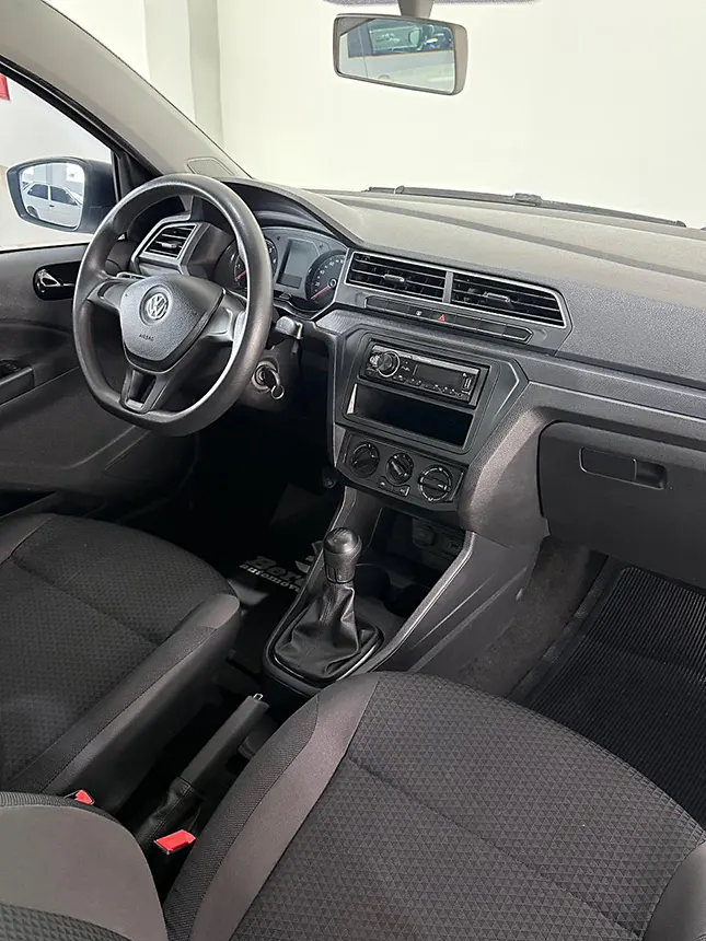 Carro volkswagen voyage mpi 2023-7 na Beretta Automóveis em Criciúma