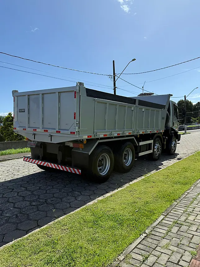 Caminhão cargo 2629 6x4 2017-5 na Beretta Automóveis em Criciúma