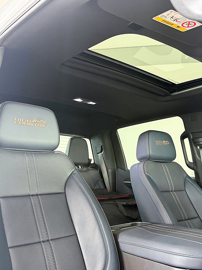 Veiculo camioneta chevrolet silverado high country 2025-11 na Beretta Automóveis em Criciúma