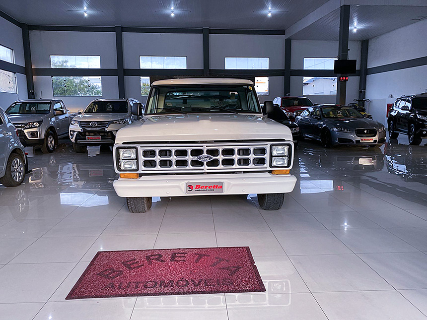 Camioneta ford f1000 1990-1 na Beretta Automóveis em Criciúma