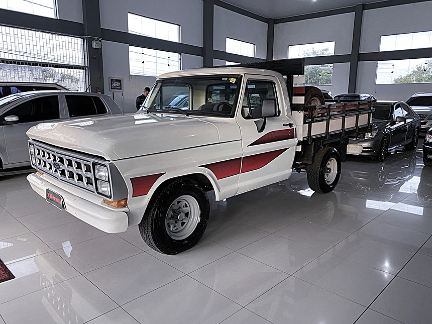 Camioneta ford f1000 1990-2 na Beretta Automóveis em Criciúma