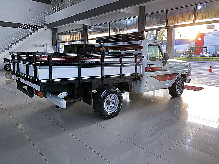 Camioneta ford f1000 1990-3 na Beretta Automóveis em Criciúma