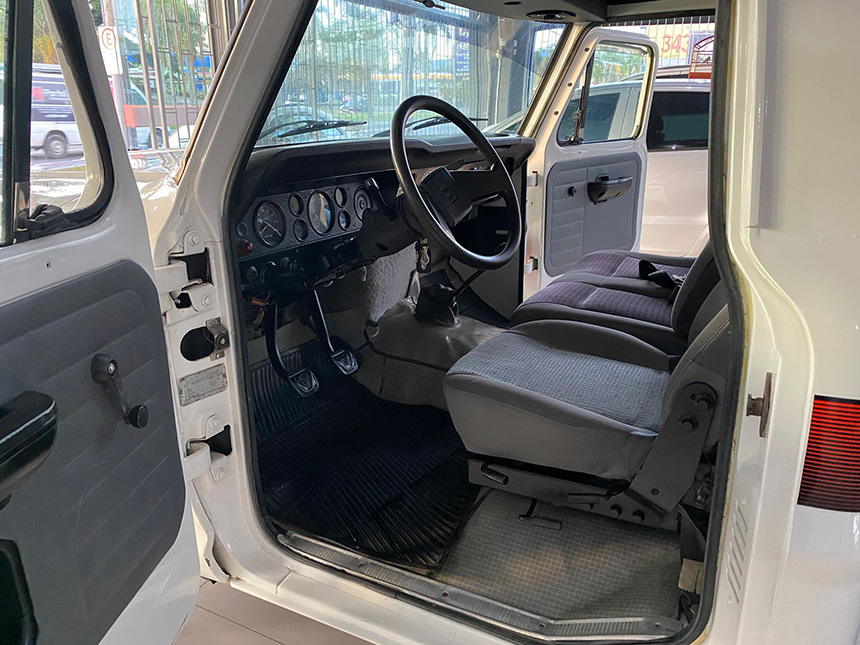 Camioneta ford f1000 1990-9 na Beretta Automóveis em Criciúma