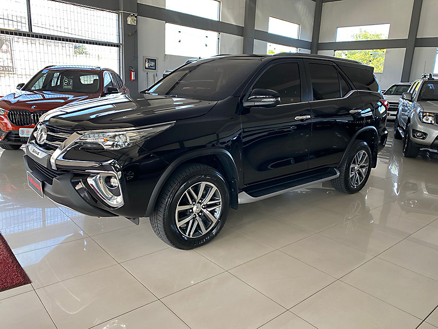 Camioneta toyota hilux swsrxa4fd 2020-2 - Carro a venda na Beretta Automóveis em Criciúma