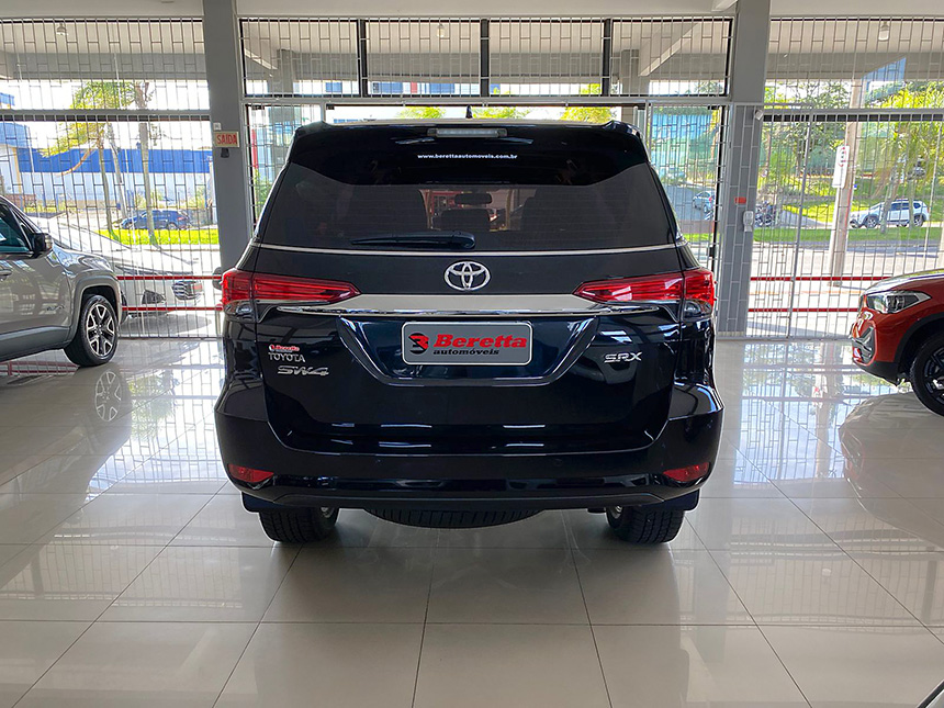 Camioneta toyota hilux swsrxa4fd 2020-4 - Carro a venda na Beretta Automóveis em Criciúma