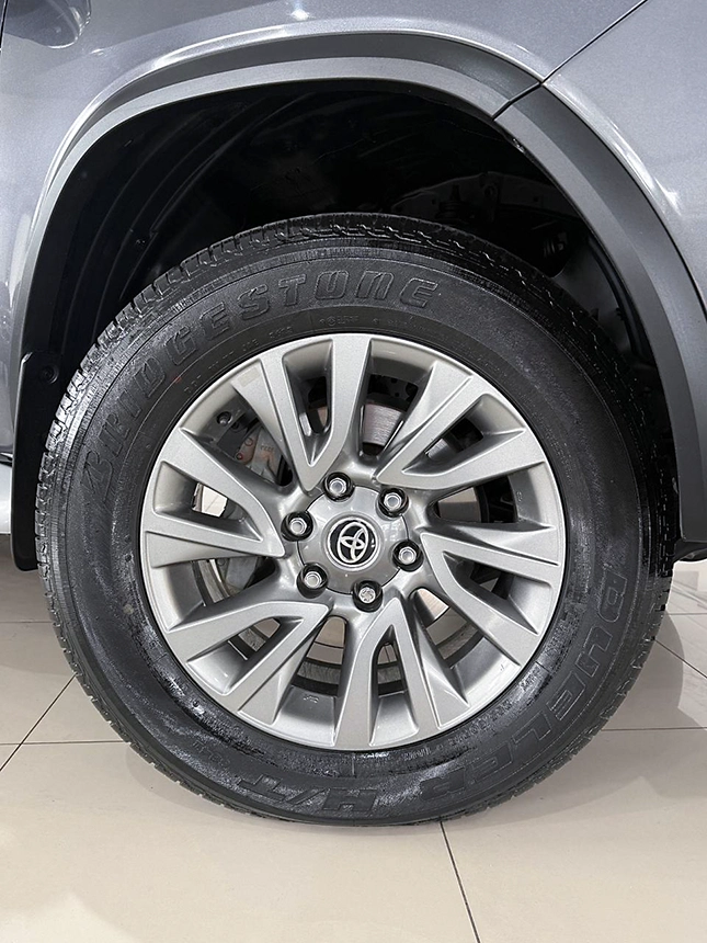 Camioneta toyota hilux swsrxa4fd 2023-4 na Beretta Automóveis em Criciúma