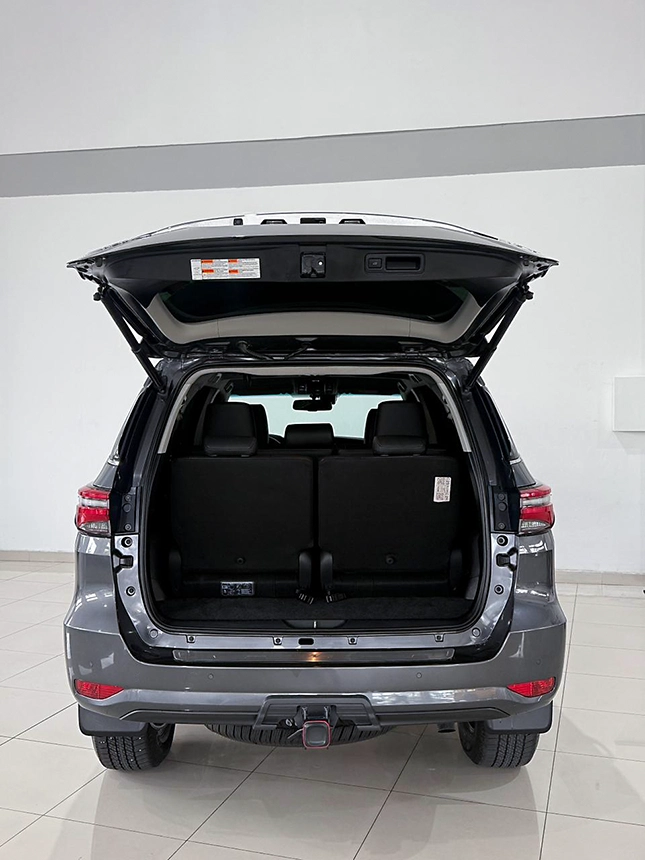 Camioneta toyota hilux swsrxa4fd 2023-5 na Beretta Automóveis em Criciúma